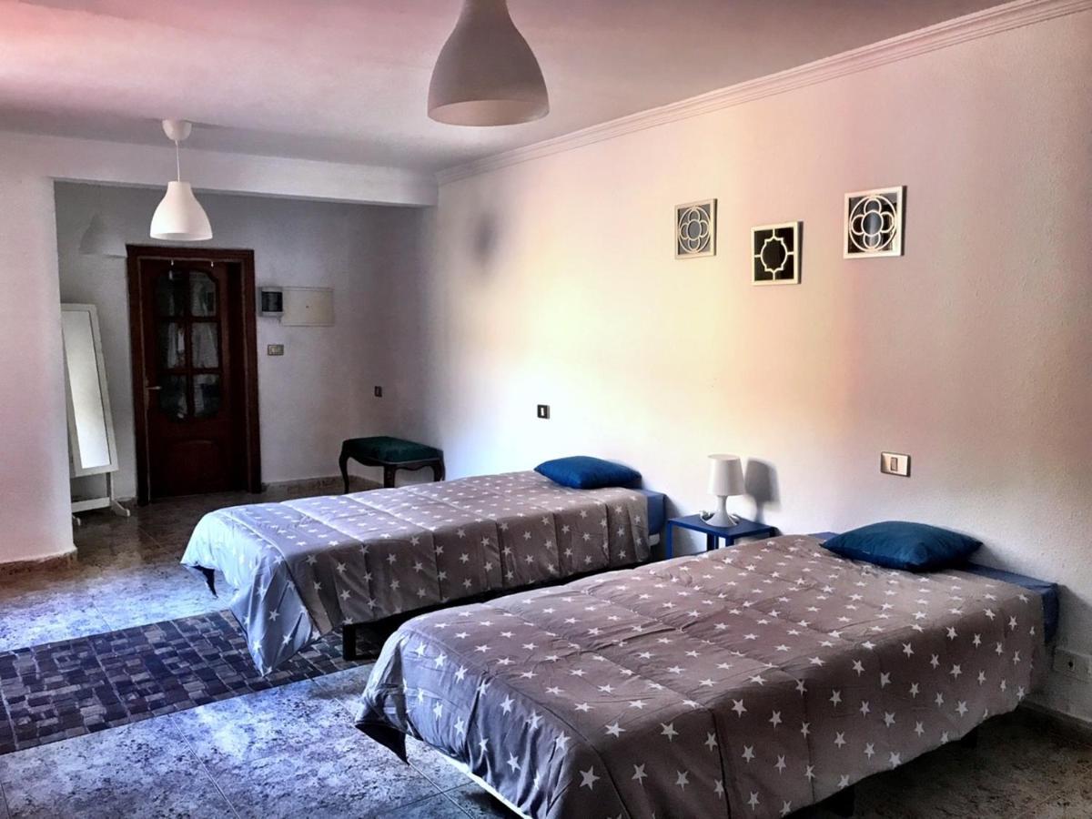 فيلا Casa Amarilla Junto Al Mar كانديلاريا المظهر الخارجي الصورة